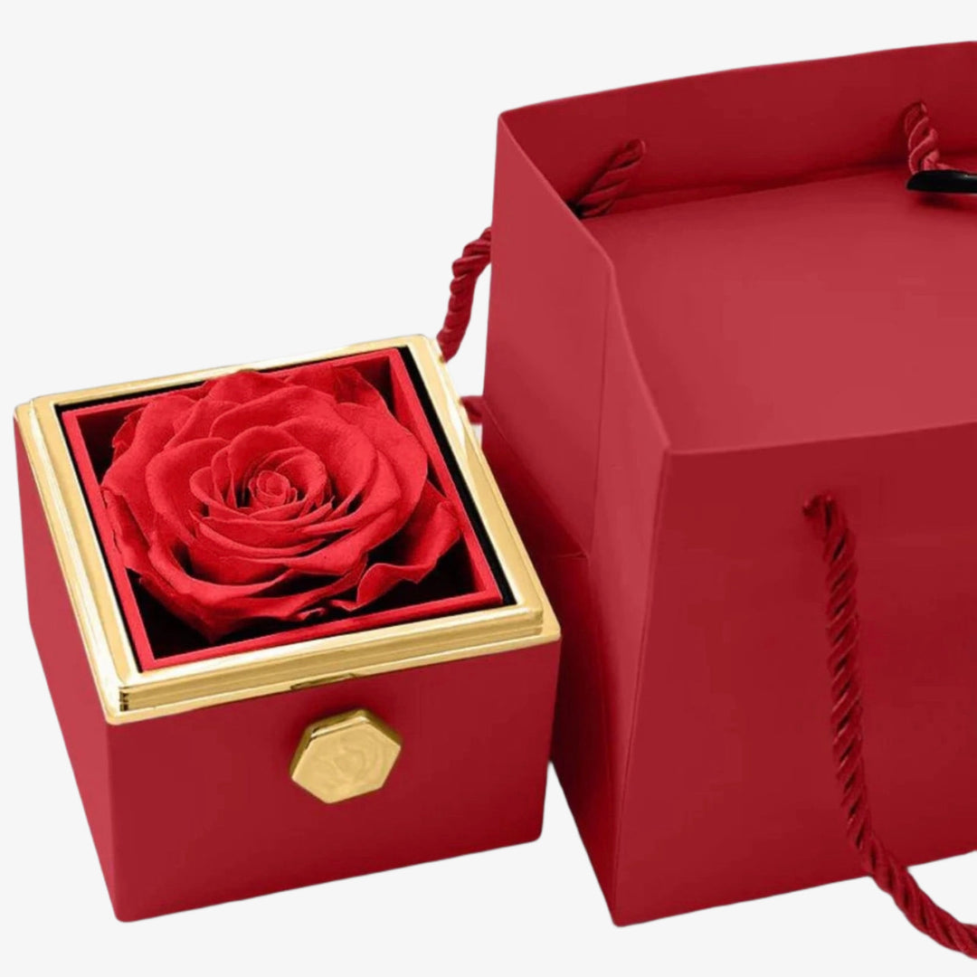 ETERNAL ROSE BOX- W/ ENGRAVED
NECKLACE & REAL ROSE.